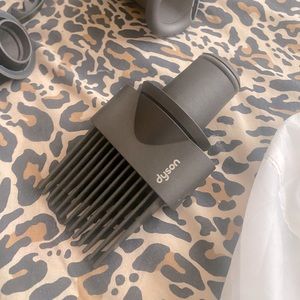 Dyson hair dryer accessories NEVER USED . BRAND NEW…